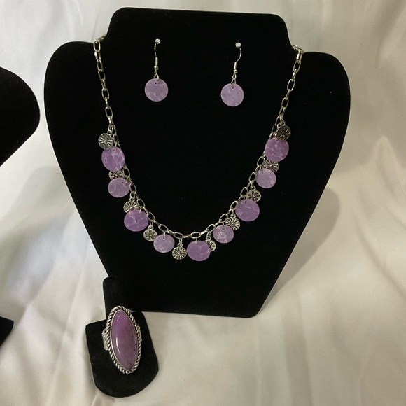 Paparazzi Women’s Jewelry Set Light Purple Necklace Earrings Ring NWOT - Picture 3 of 8